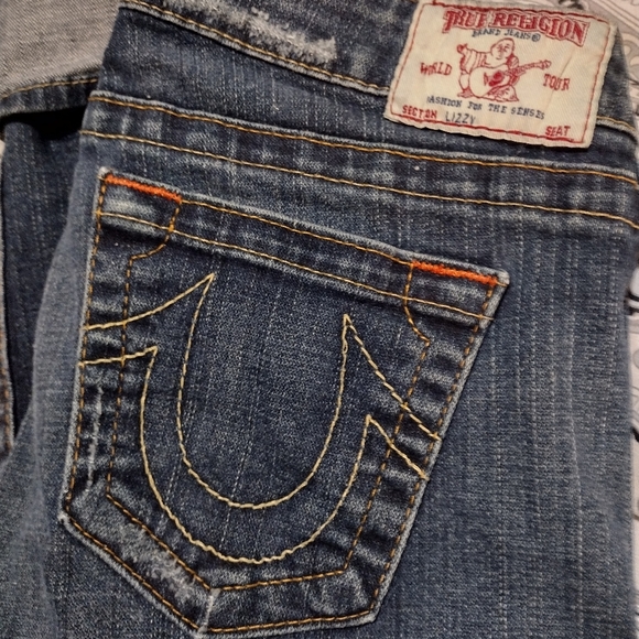 True Religion Long capris - Picture 1 of 2